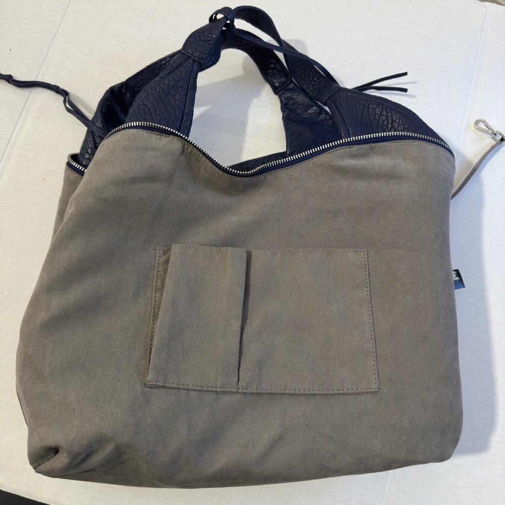 NWT Vince Camuto Lamb Leather Pleated Convertible Tote Blue Shoulder Bag - Picture 14 of 16